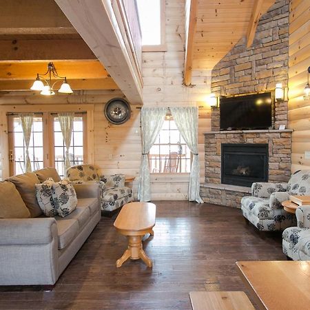 Hummingbird Haven Cabin By Amish Country Lodging Berlin Exterior photo
