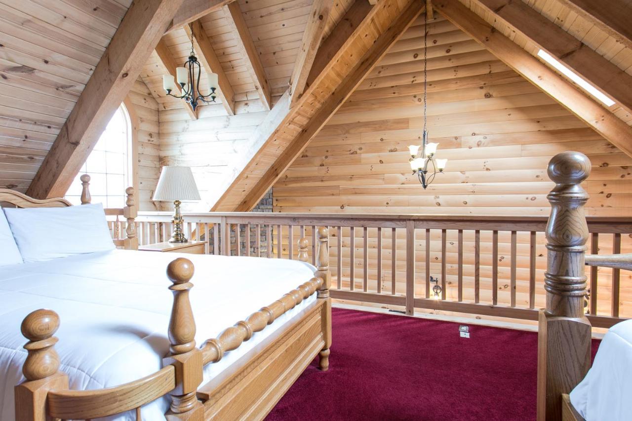 Hummingbird Haven Cabin By Amish Country Lodging Berlin Exterior photo